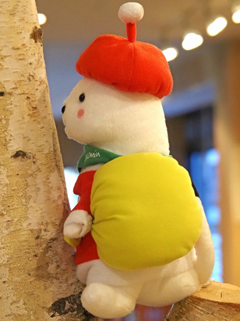 Photo of Christmas version stuffed Okomin mascot 側面